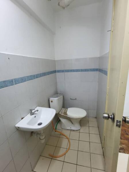 Plaza 393 - 2