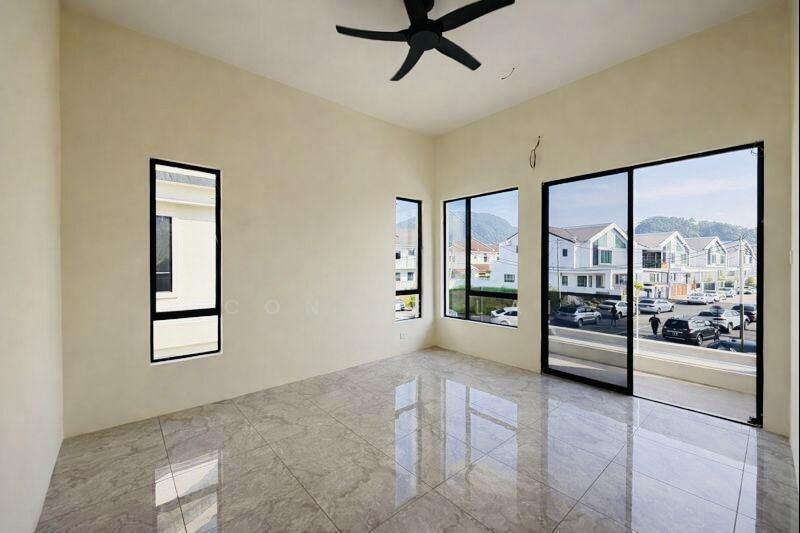 TAMAN PULAI HEIGHTS - 4