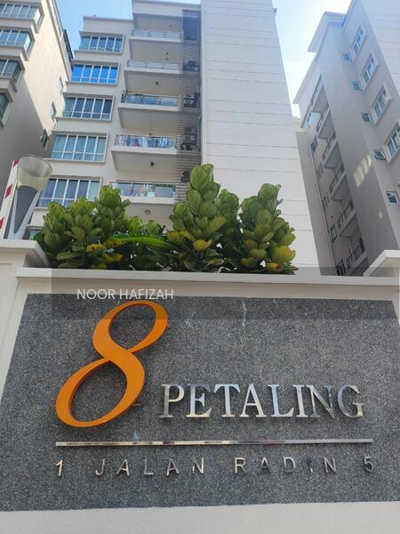 8 Petaling - 1