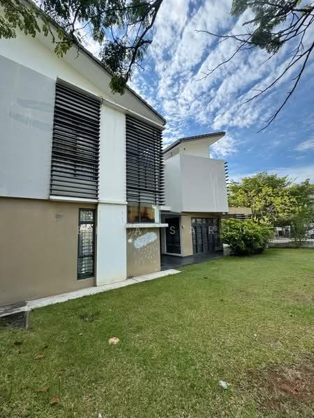 Corner Superlink 2 Storey Laman Glenmarie - 2