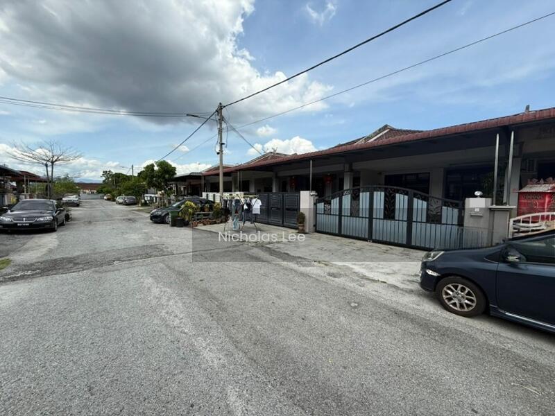 Single Storey House at Pengkalan - 2