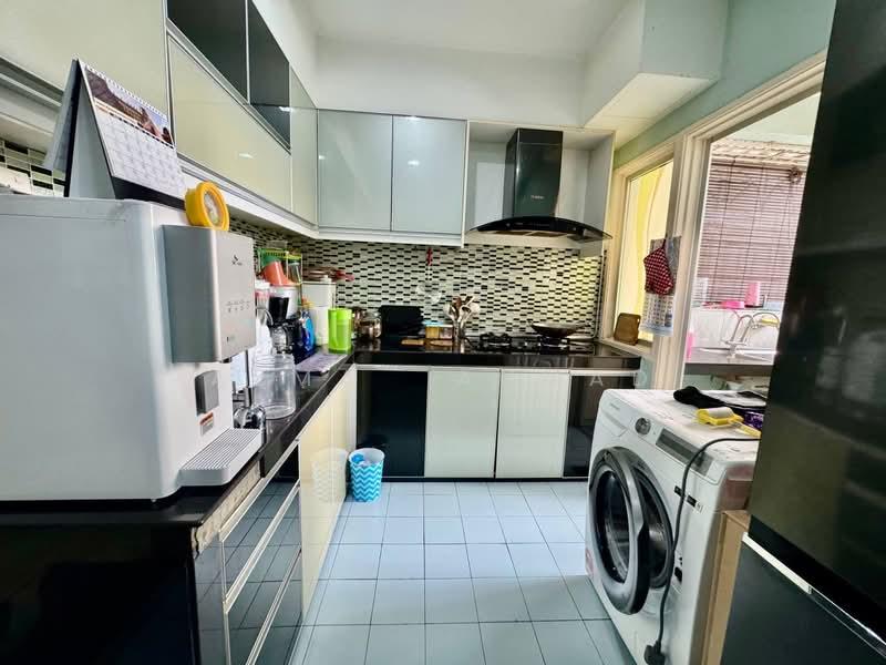 Pangsapuri Mawar Sari - 4