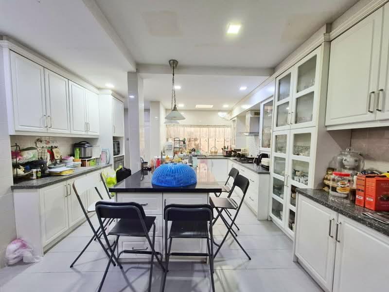 Taman Tun Dr Ismail - 2