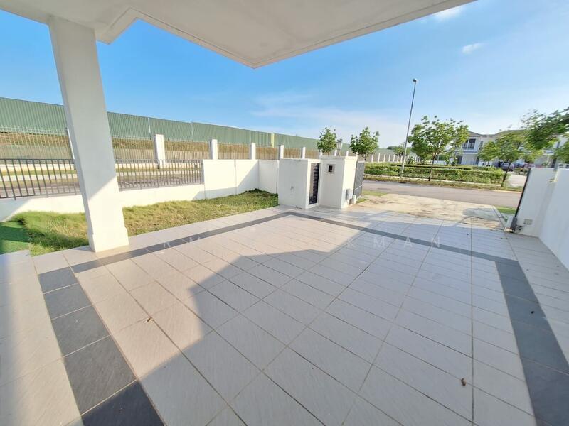 END LOT FACING OPEN 2 Storey Terrace Graham Garden Eco Grandeur Puncak Alam - 3