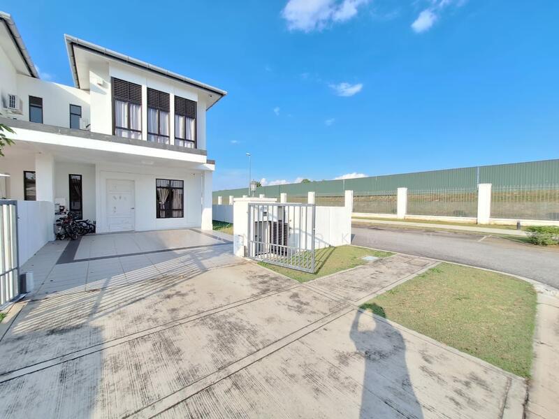 END LOT FACING OPEN 2 Storey Terrace Graham Garden Eco Grandeur Puncak Alam - 1