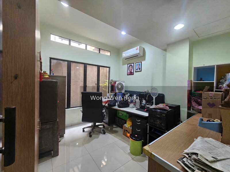 Semi-Detached House at Laman Residen Kipark Sri Utara - 5