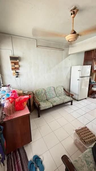 Flat Taman Ungku Tun Aminah - 1