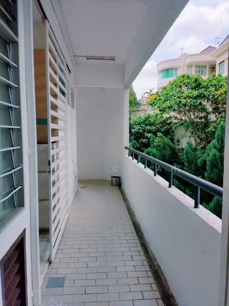Leisure Bay Condominium - 3