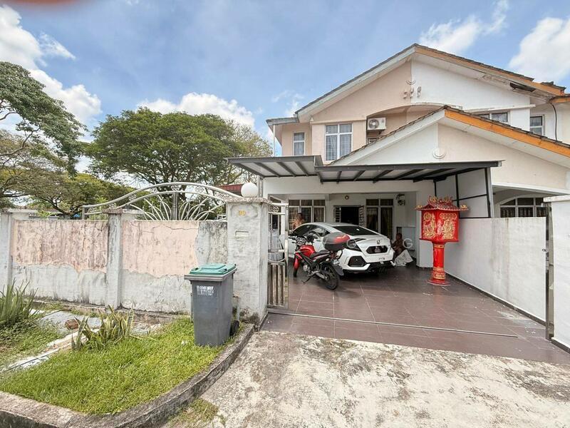 Double Storey Terrace House Endlot @ Jalan Indah 5, Taman Bukit Indah, Johor Bahru - 1