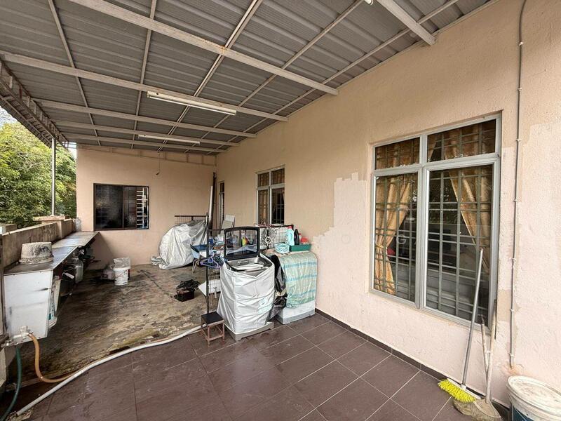 Double Storey Terrace House Endlot @ Jalan Indah 5, Taman Bukit Indah, Johor Bahru - 2