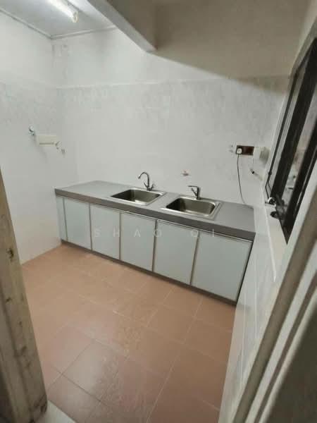 Taman Mount Austin - 3