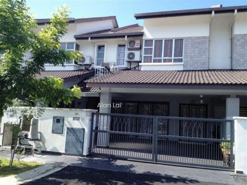 Terrace house at Puchong - 1