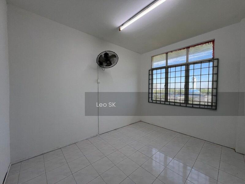 Summer Park Townhouse @ Seri Alam - 4