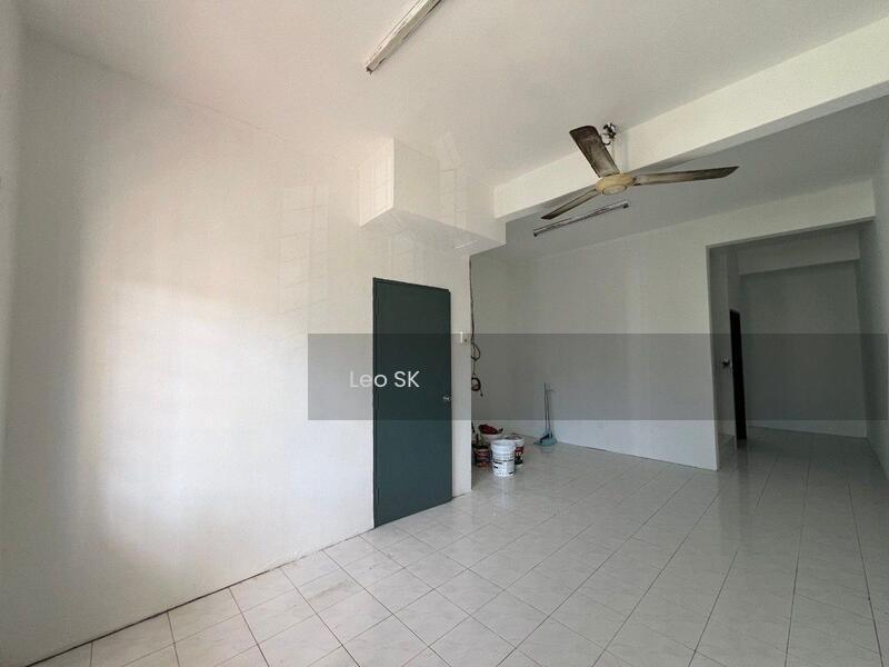 Summer Park Townhouse @ Seri Alam - 1