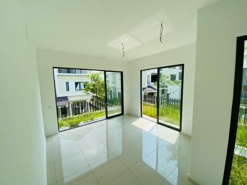 Amaryllis Taman Sari Rawang - 4