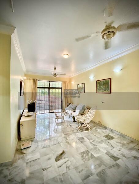 Park Avenue Apartment - 4