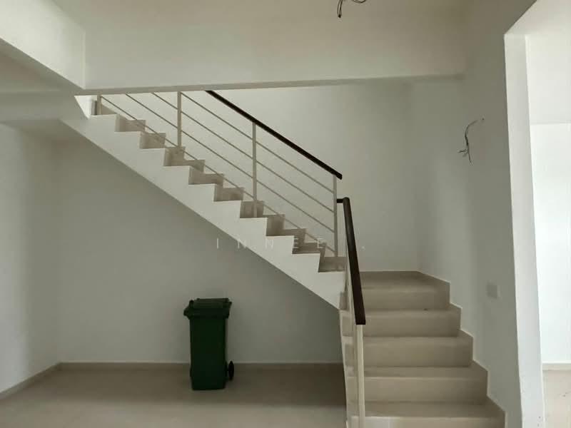 Mont Tierra Triple Storey Terrace - 4