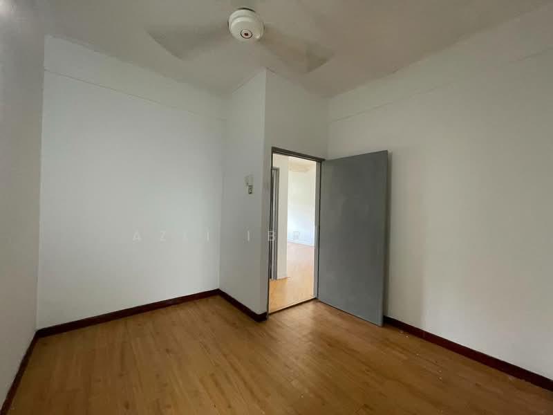 Putri Apartment - 2