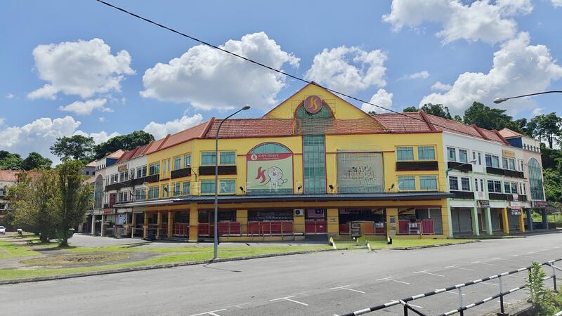 3 Storey Shop Intermediate @ M10 Commercial 10th Mile Facing Main Road - 4