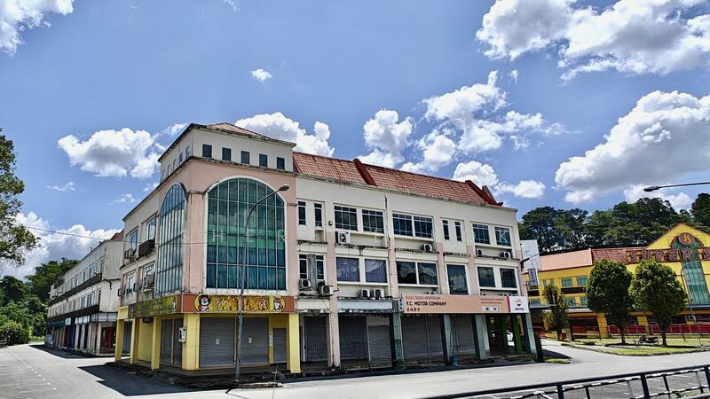 3 Storey Shop Intermediate @ M10 Commercial 10th Mile Facing Main Road - 5