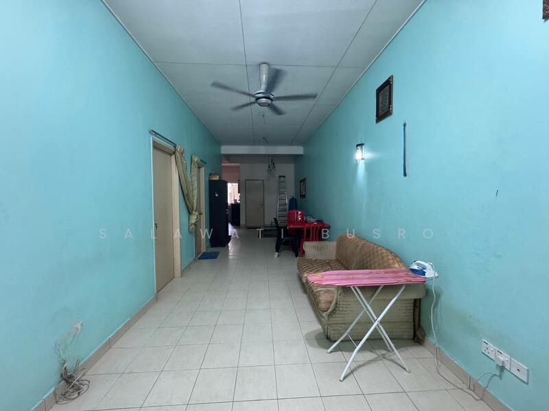 FACING OPEN Single Storey House Jalan Kebun Nenas Bandar Putera 2 Klang - 3