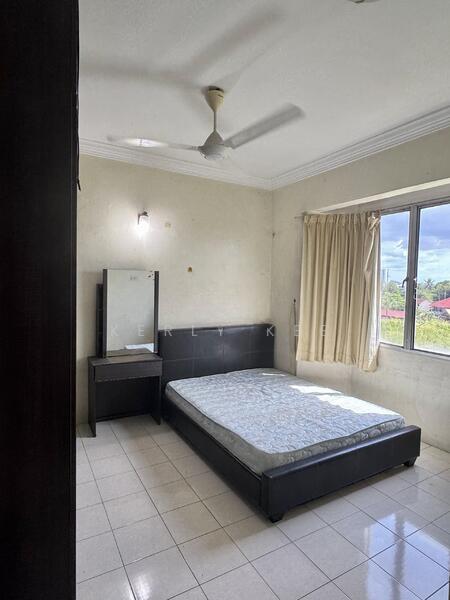 Pangsapuri Seri Pelangi - 4