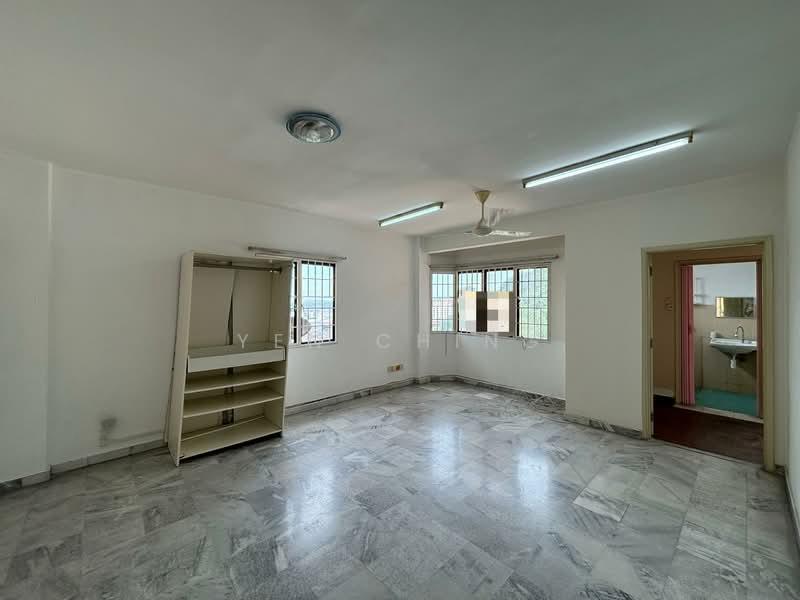 Aman Puri Apartment - 4