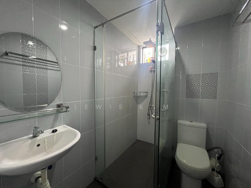 Eden Seaview Condominium - 4