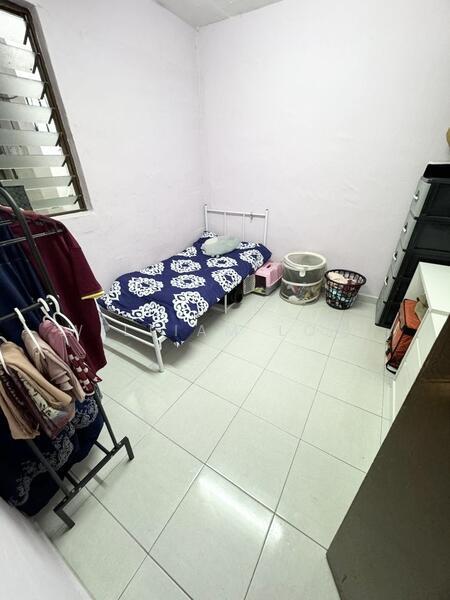 Flat Taman Ungku Tun Aminah - 5