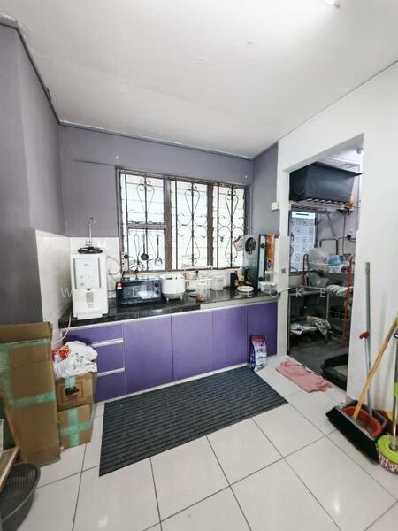 Flat Taman Ungku Tun Aminah - 3