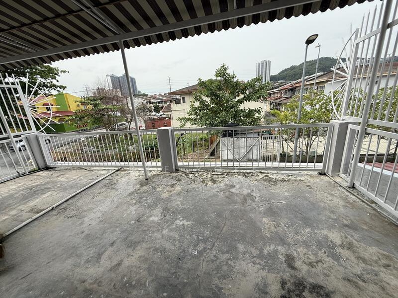 Taman connaught - 4