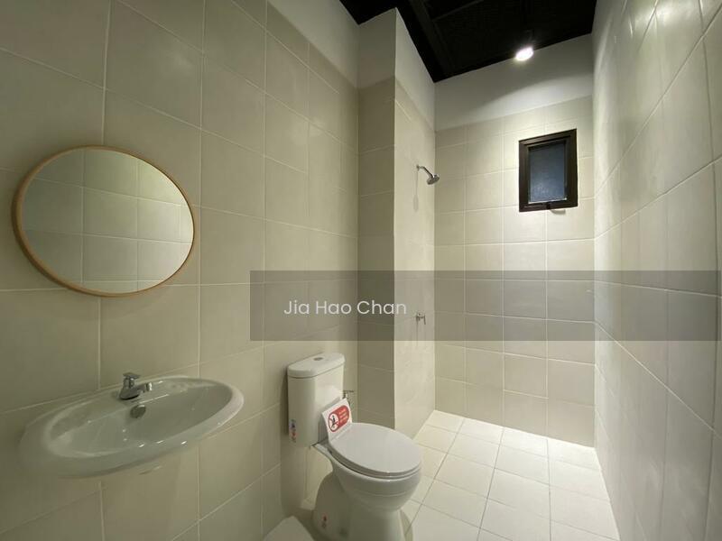 Lakefront Residence - 3