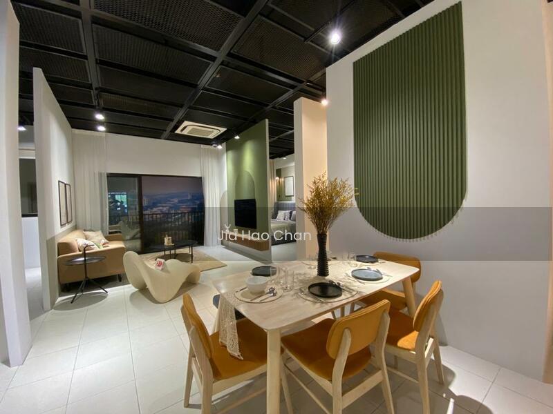 Lakefront Residence - 1