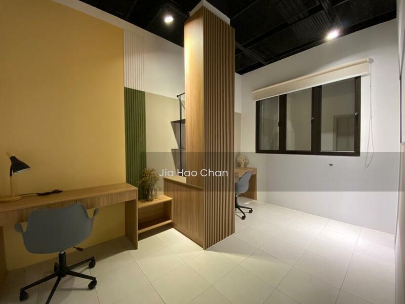 Lakefront Residence - 5