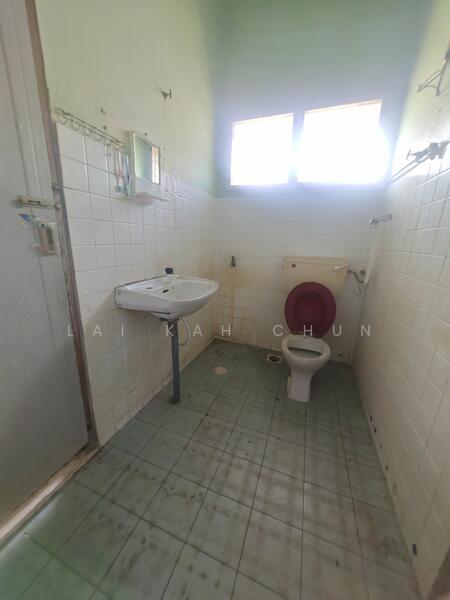 Semi-Detached House at Taman Rasah - 5