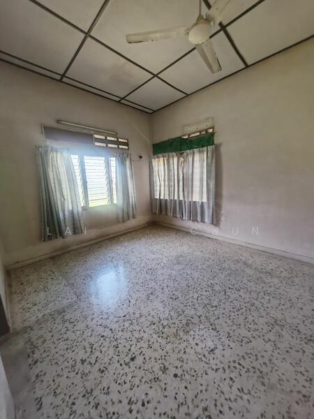 Semi-Detached House at Taman Rasah - 4