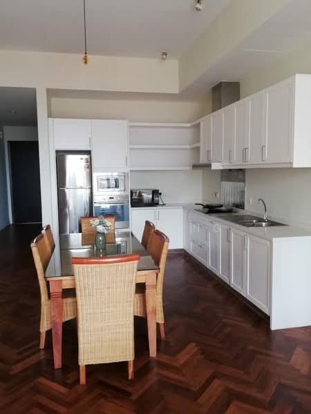 Quayside Seafront Resort Condominiums - 4