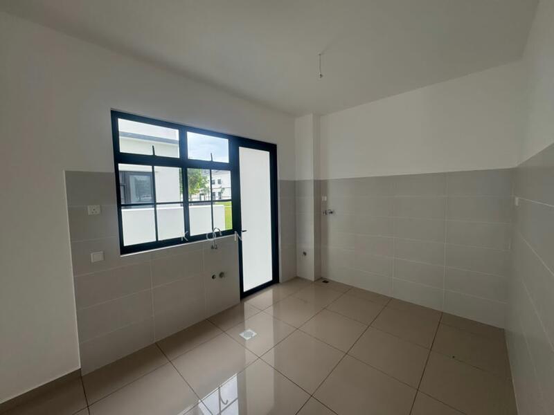 Iskandar Puteri Iskandar Puteri Iskandar Puteri - 2