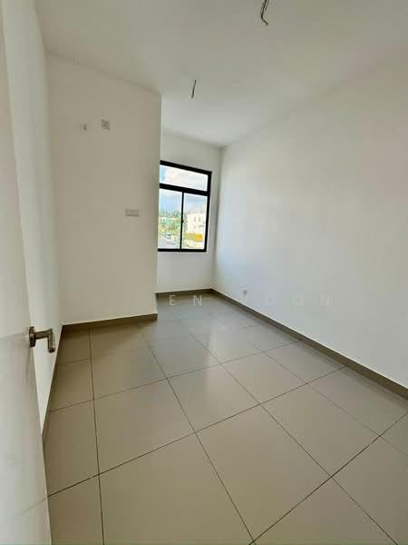 Adda Heights @ Green Avenue 2 Storey Terrace House - 2