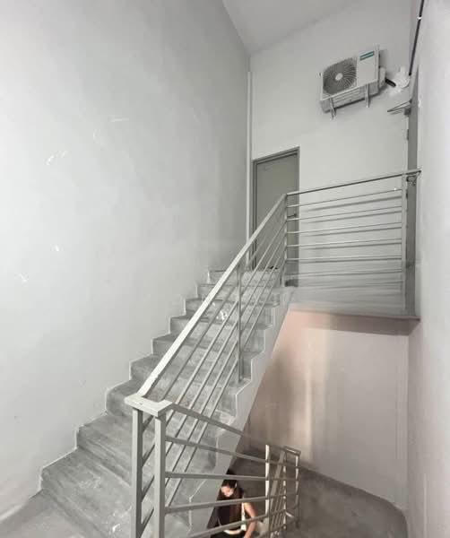 Kawasan Perindustian Menglembu - 4