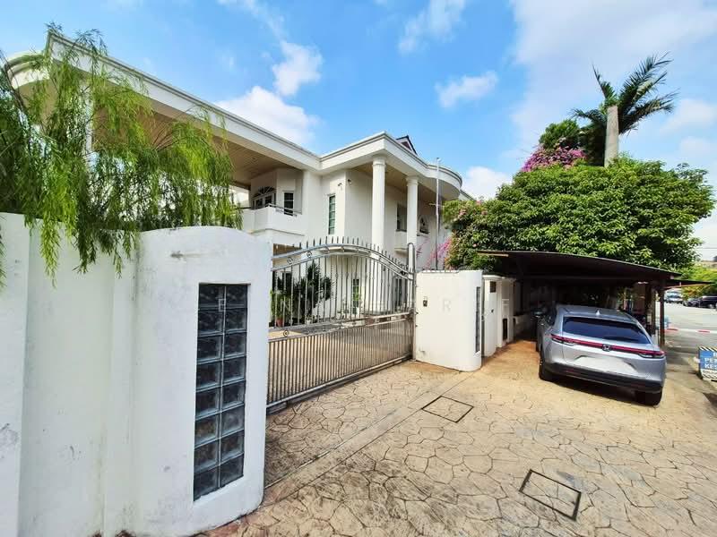 Taman Tun Dr Ismail - 5