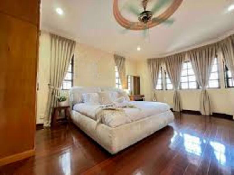 Ukay Heights Bungalow - 5