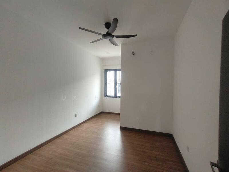 Elmina Green Five - 4