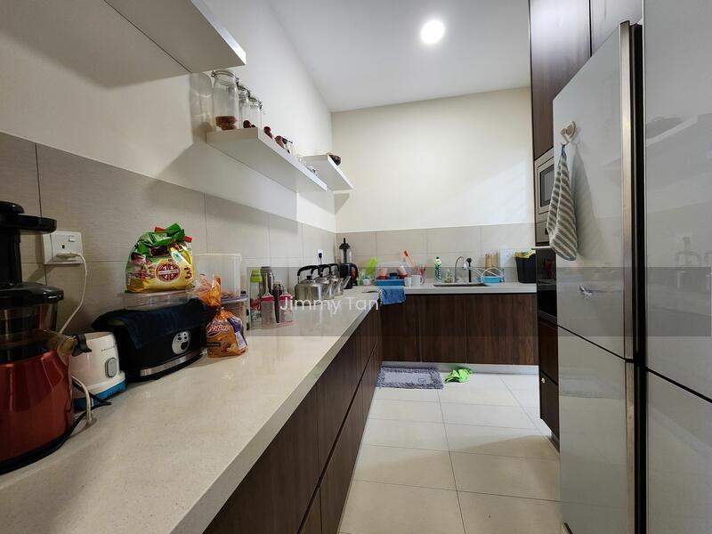 Semi-D house at Sungai Buloh - 5