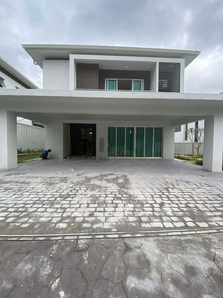 Amber Subang bestari - 2