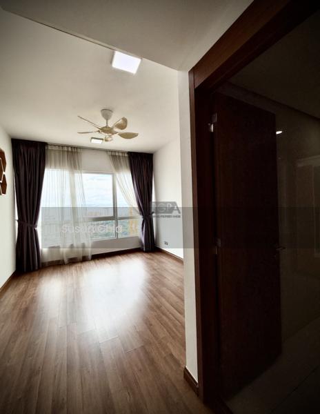 Central Park condominium - 4