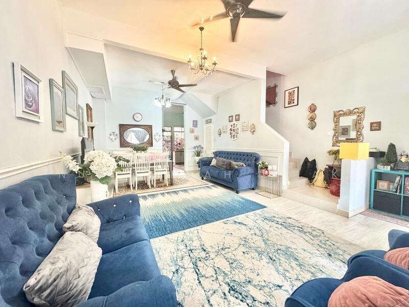 2.5 Storey Taman Tasik Prima near LRT - 1