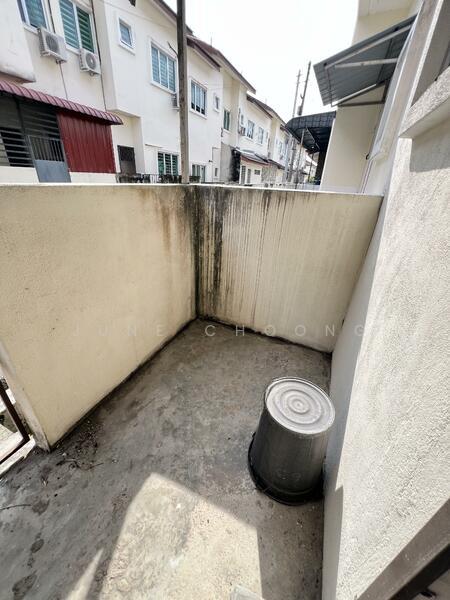 HALAMAN PENGKALAN INDAH - 4