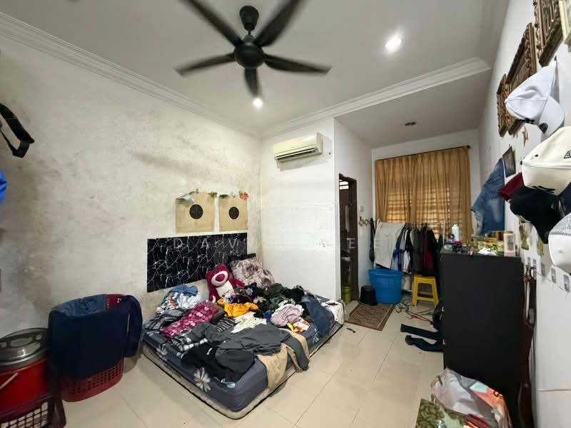 Taman Seri Emas - 4