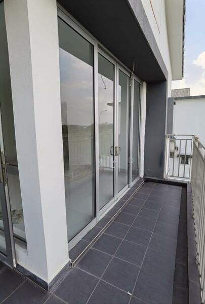 Bandar Hillpark Cherry, Puncak Alam - 4